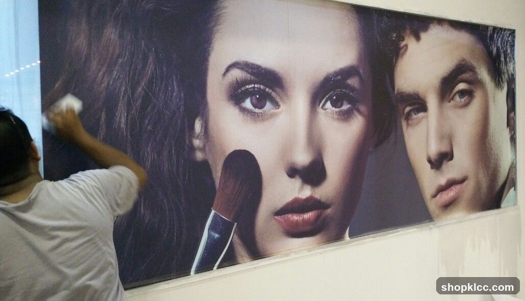 Cosmetics Advertisement