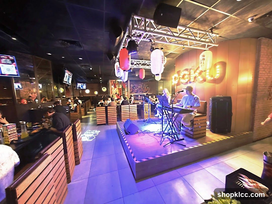 Restaurant with live music