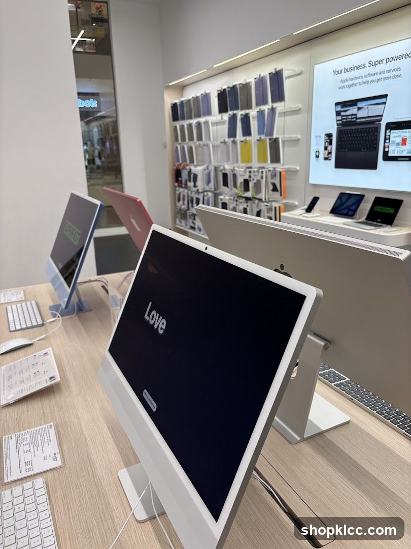 Apple Store Display