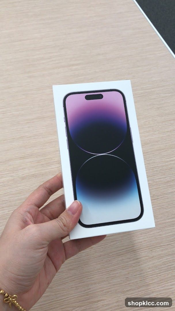 iPhone 14 Pro box