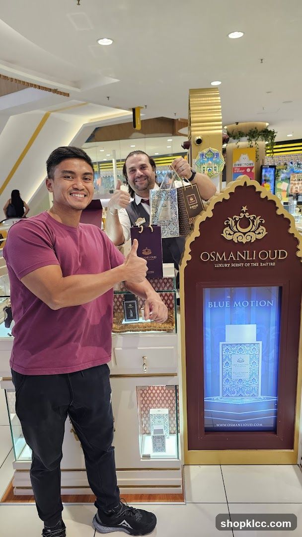 Osmanlioud Perfume Display