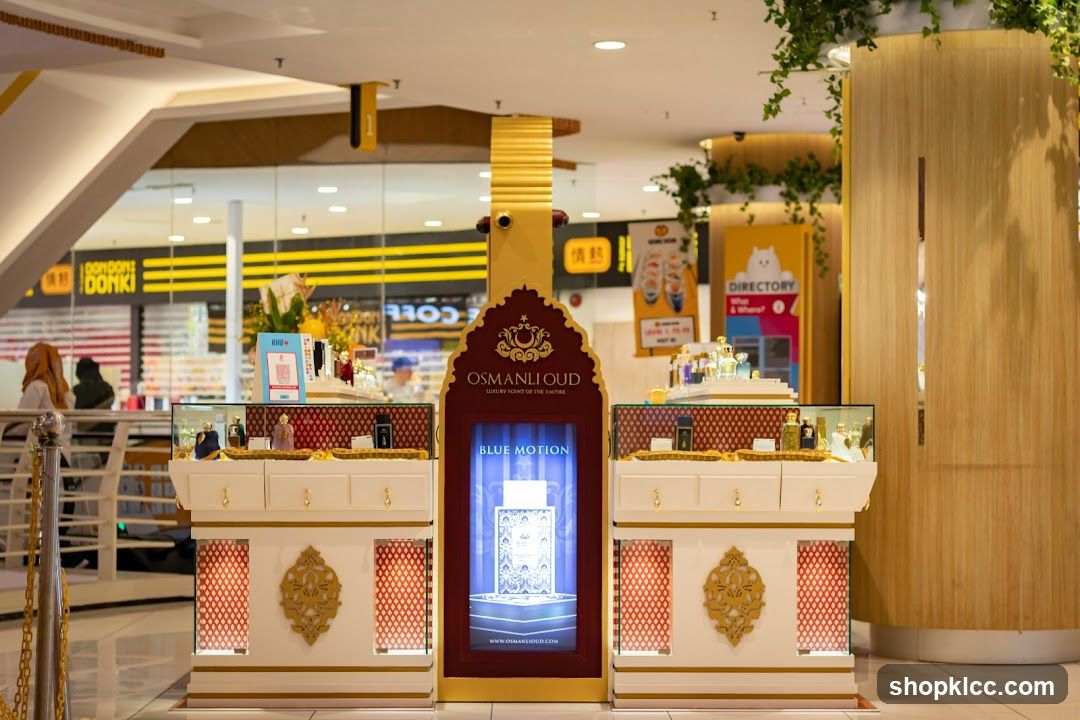 Osmaniqoud Perfume Display