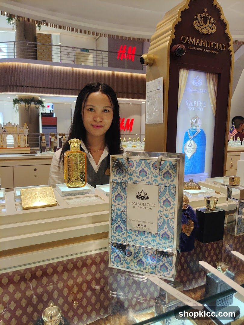 Perfume Shop Interior Display