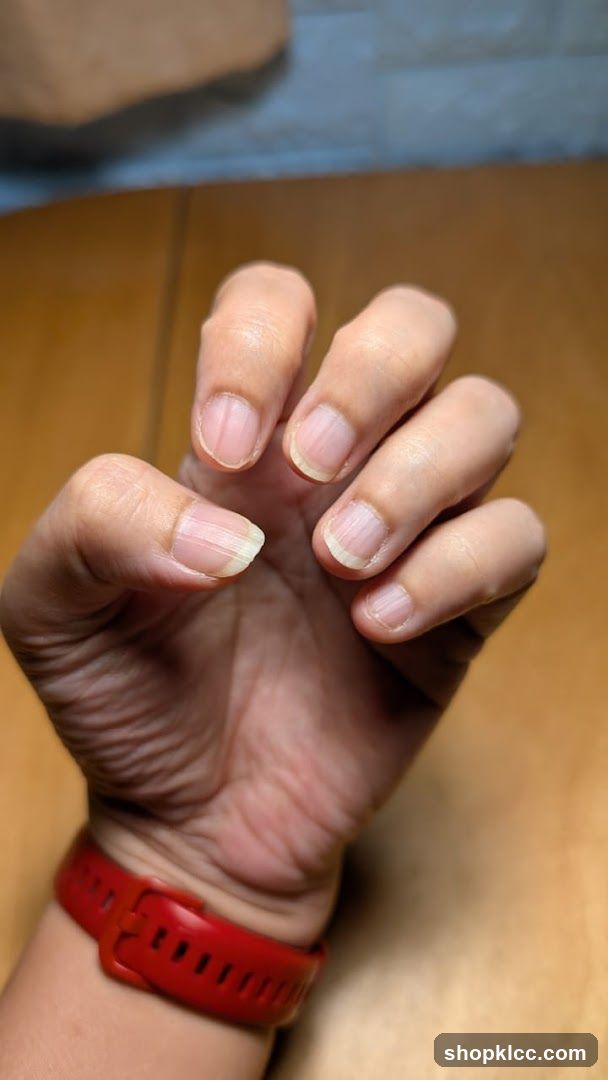 Hand with natural nails