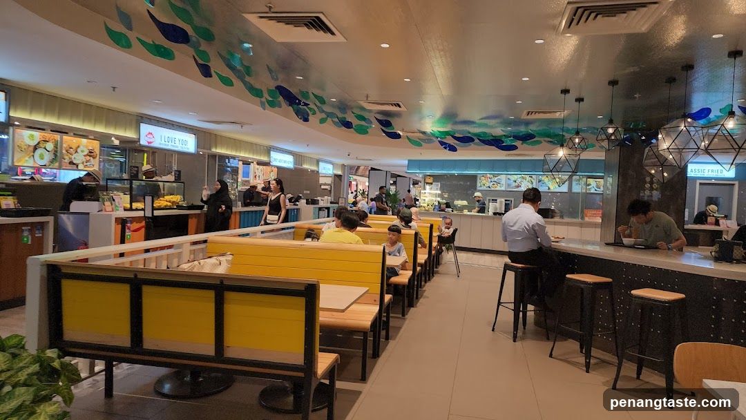Food Court Dining Area