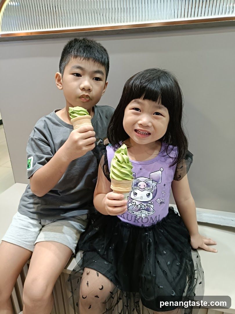 Children with ice cream