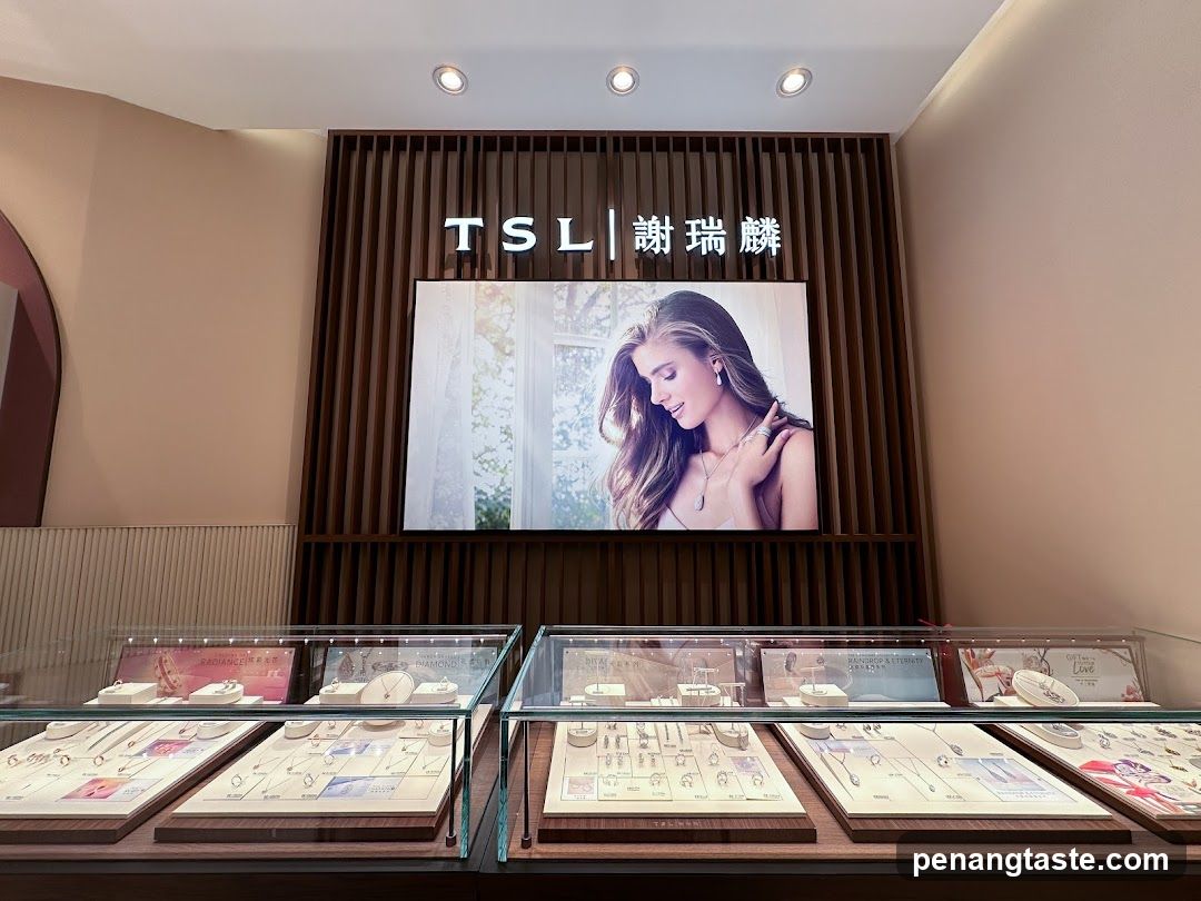 Jewelry Store Display