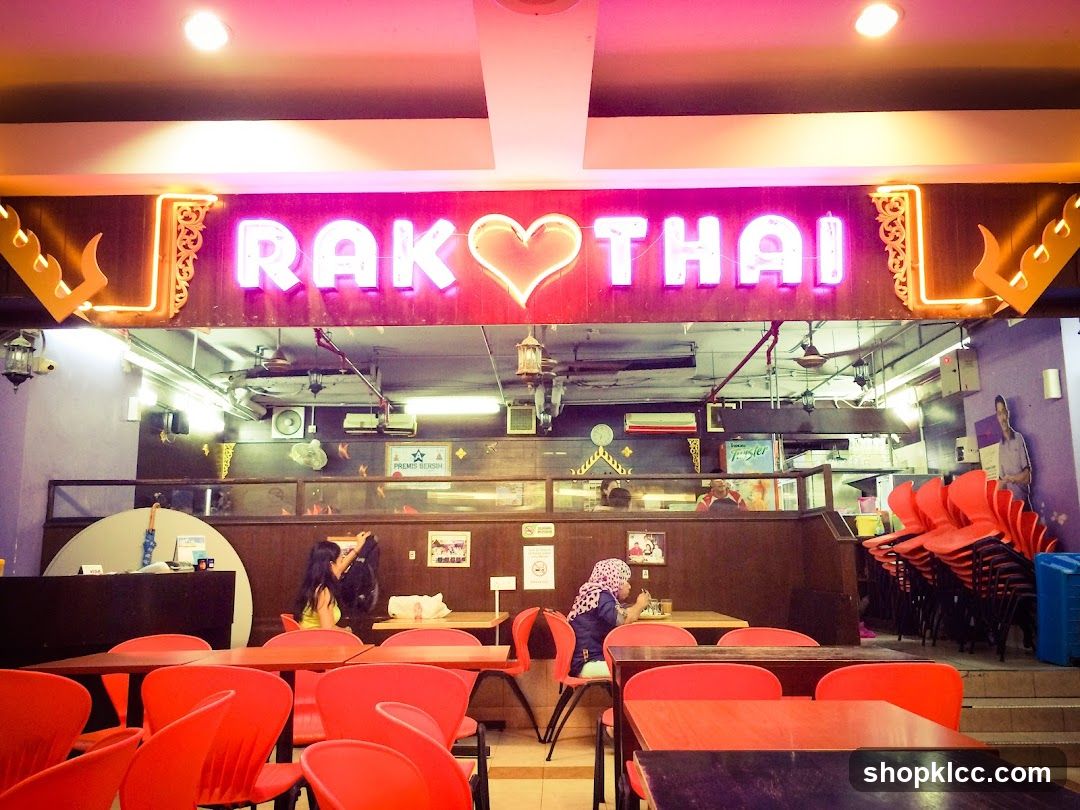 Rak Thai Interior View
