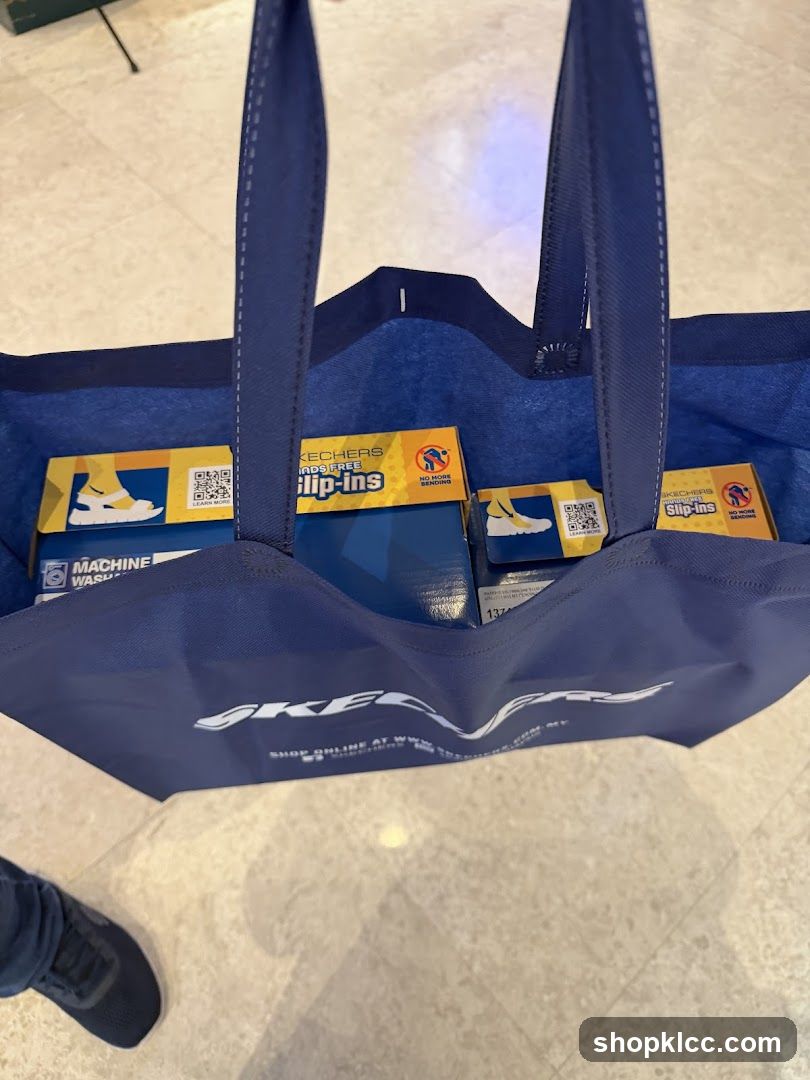 Skechers Shopping Bag with Products