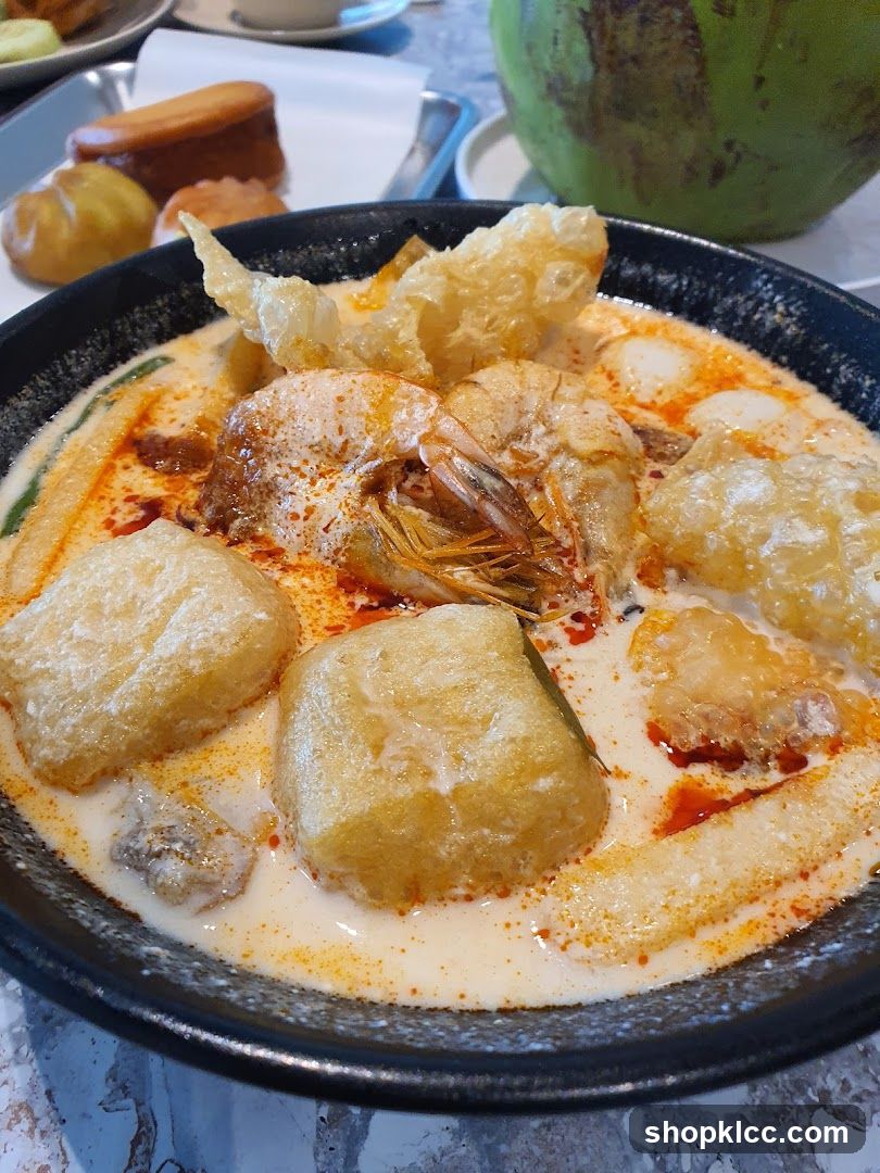 Laksa with Prawns and Tofu