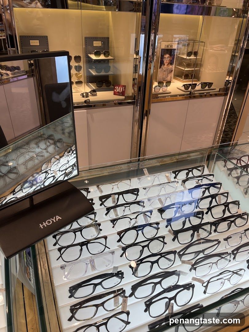 Eyeglasses Display