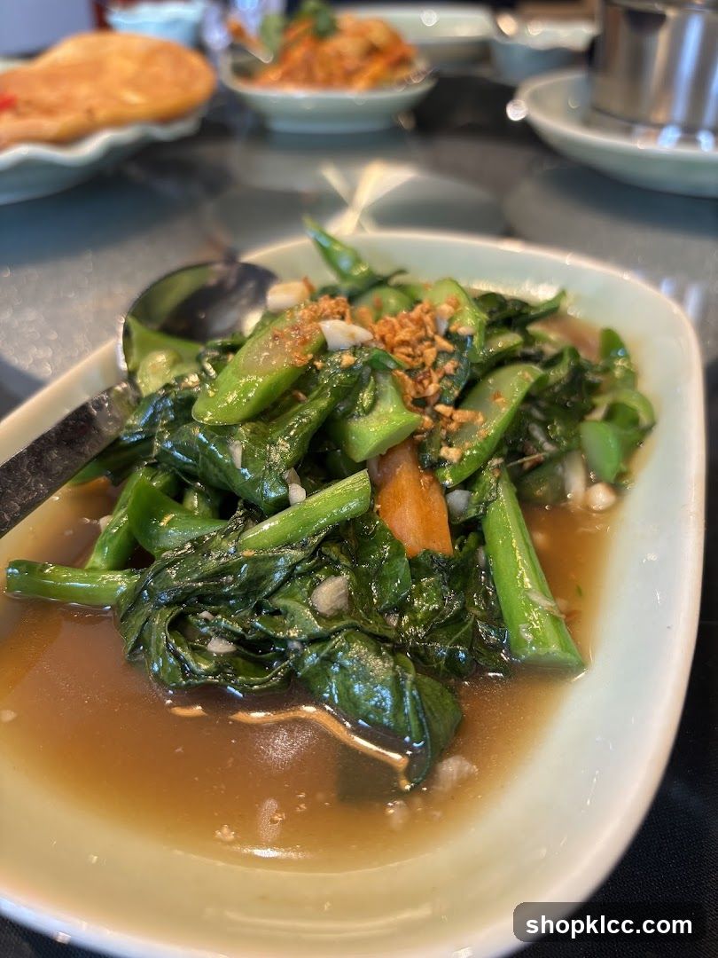 Stir-fried Chinese Broccoli with Garlic