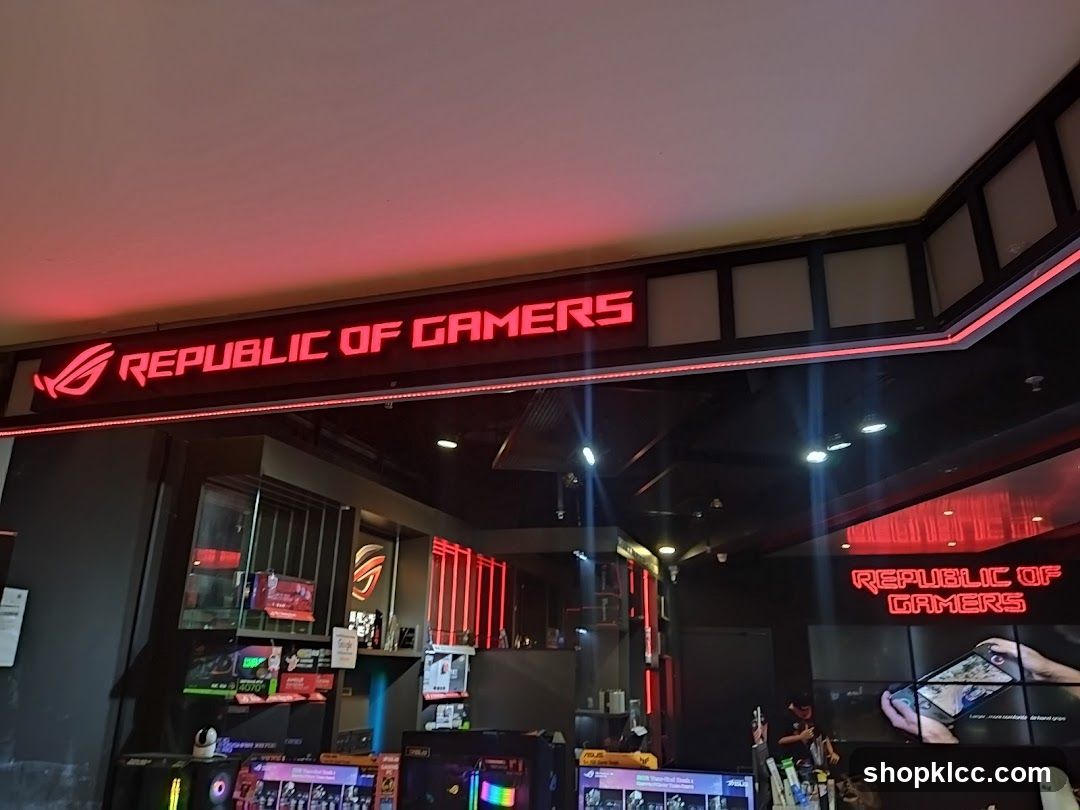 Republic of Gamers Store