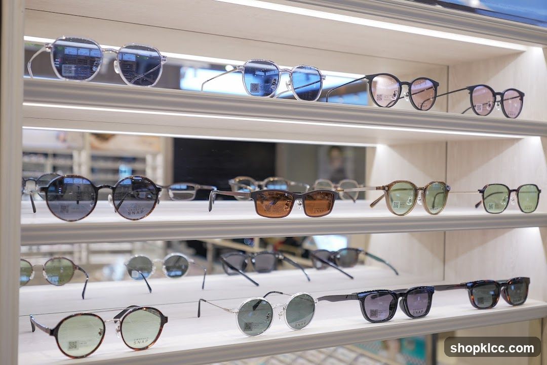 Eyeglasses Display