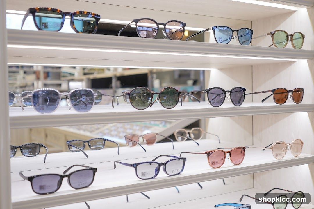 Eyewear Display