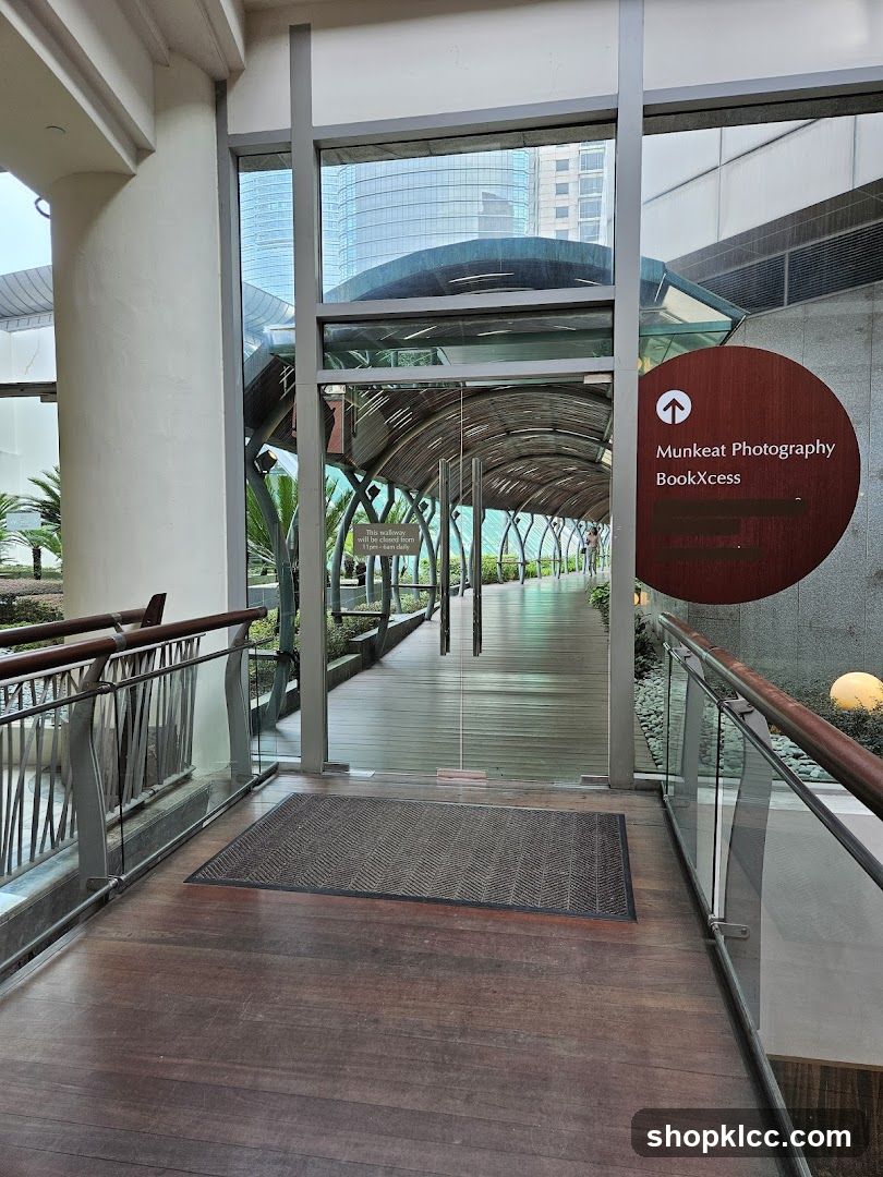 Munkat Photography Bookxcess Entrance