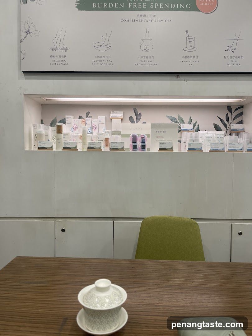 Complimentary Services Display