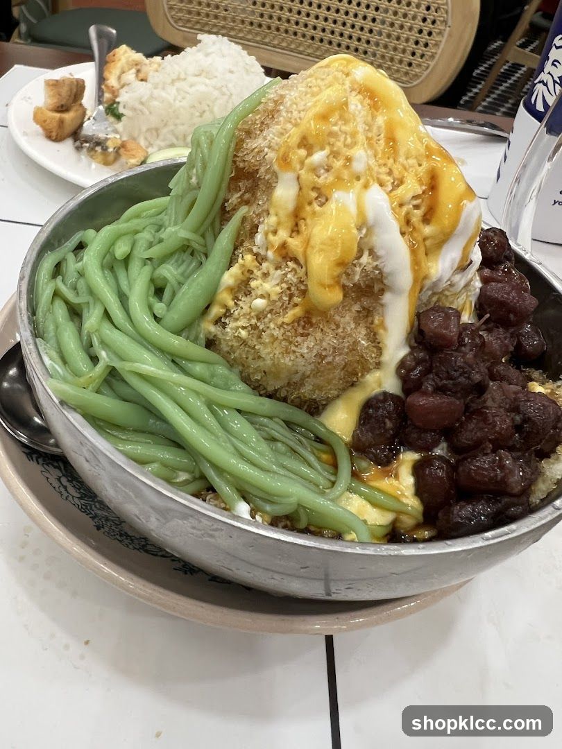 Dessert with Red Beans and Green Noodles