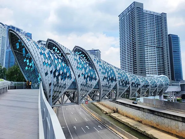 Petronas Twin Towers seen from the Saloma Link bridge