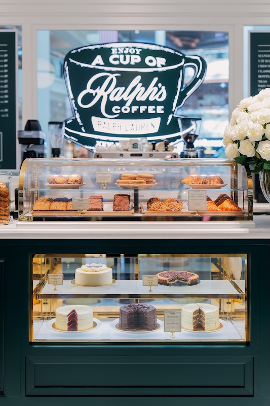 Ralph's Coffee counter and seating on Level 1 Suria KLCC